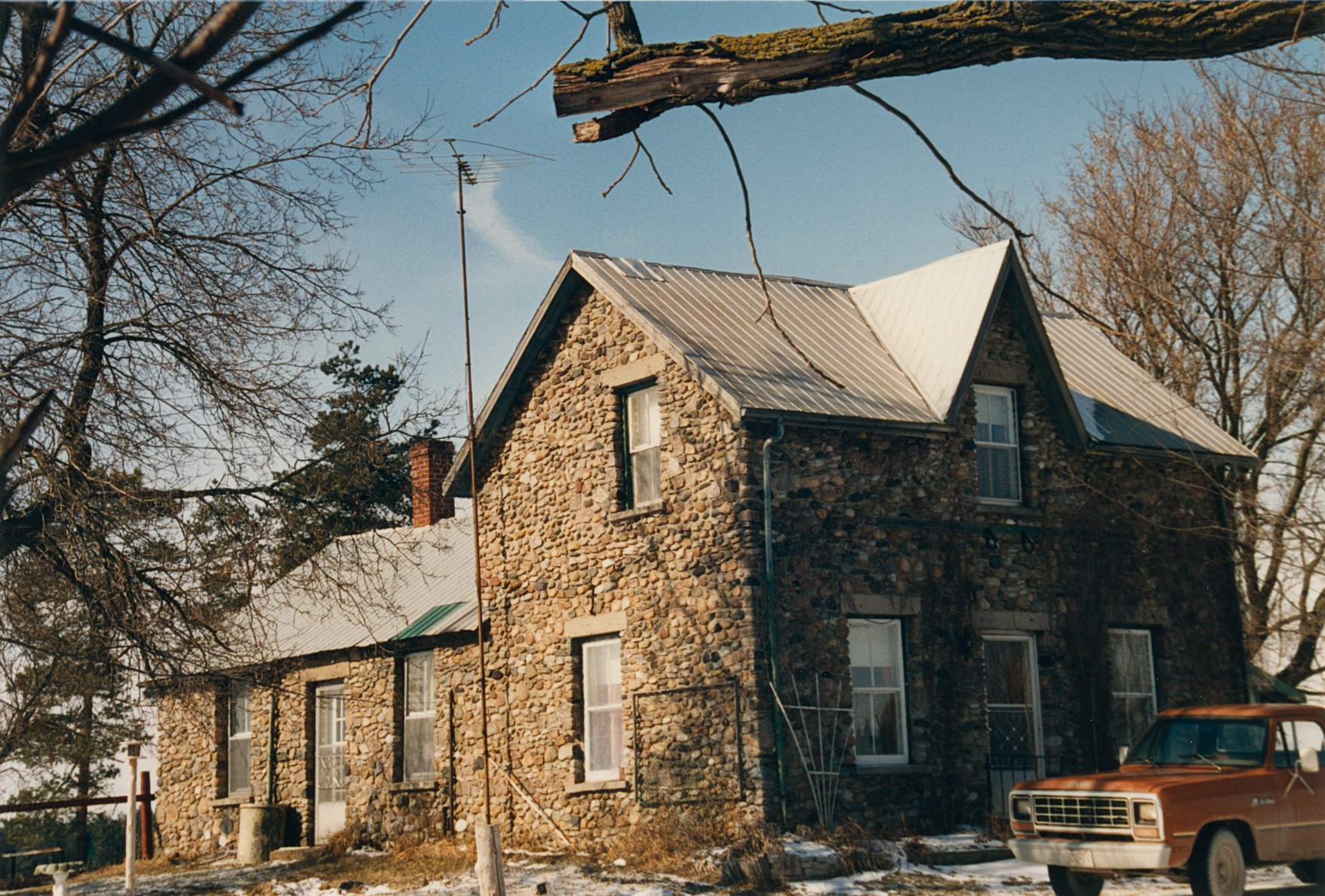 Fau-14 Farm House ON-48 Ontario 1